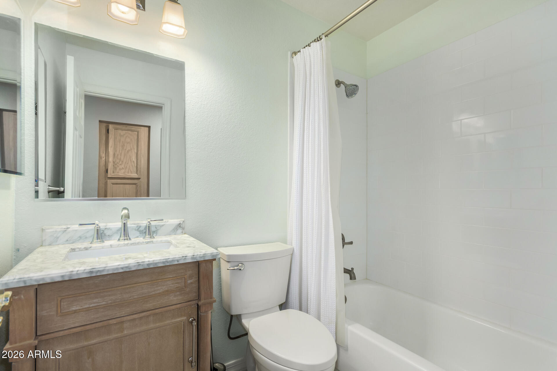 4109 East Mercer Lane Phoenix, AZ 85028 - Photo 30 of 37 Hall bath