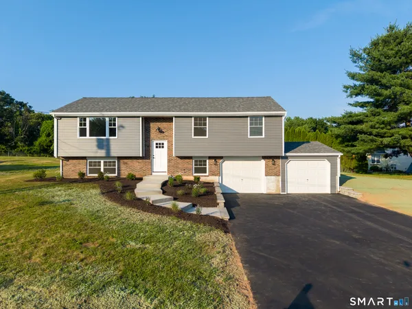 $574,900 | 8 Anna Drive, Wallingford, CT 06492