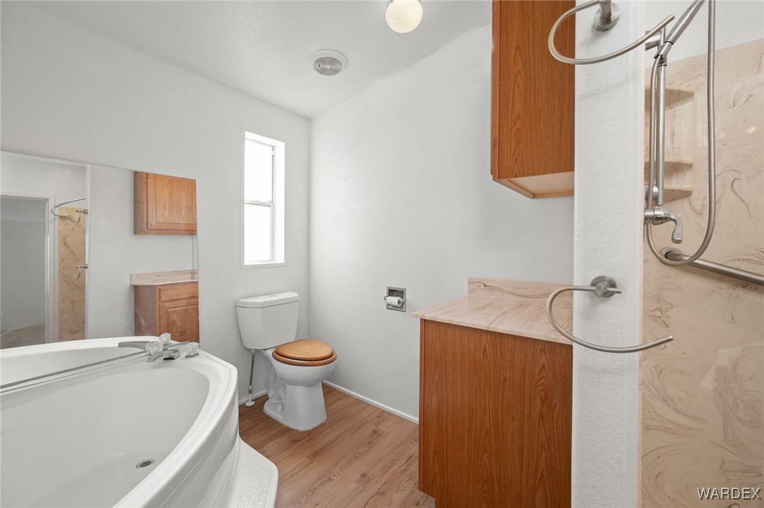 4874 Davis Road Golden Valley, AZ 86413 - Photo 38 of 72 Bathroom