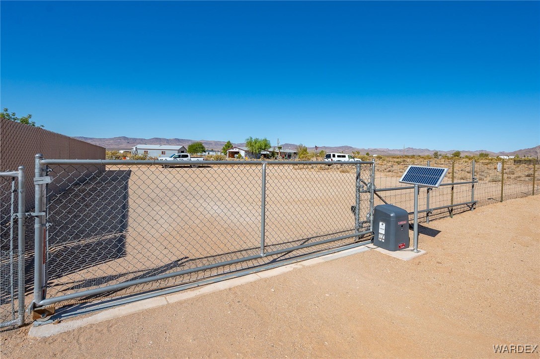 4874 Davis Road Golden Valley, AZ 86413 - Photo 4 of 72 Fence