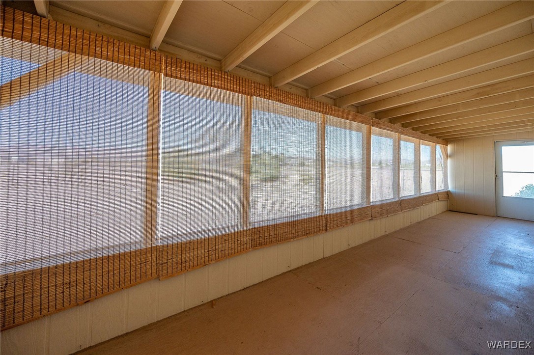 4874 Davis Road Golden Valley, AZ 86413 - Photo 54 of 72 Sun Room