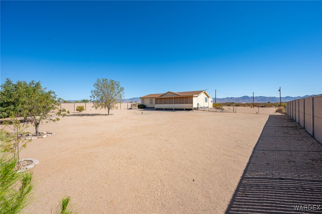 4874 Davis Road Golden Valley, AZ 86413 - Photo 6 of 72 Yard