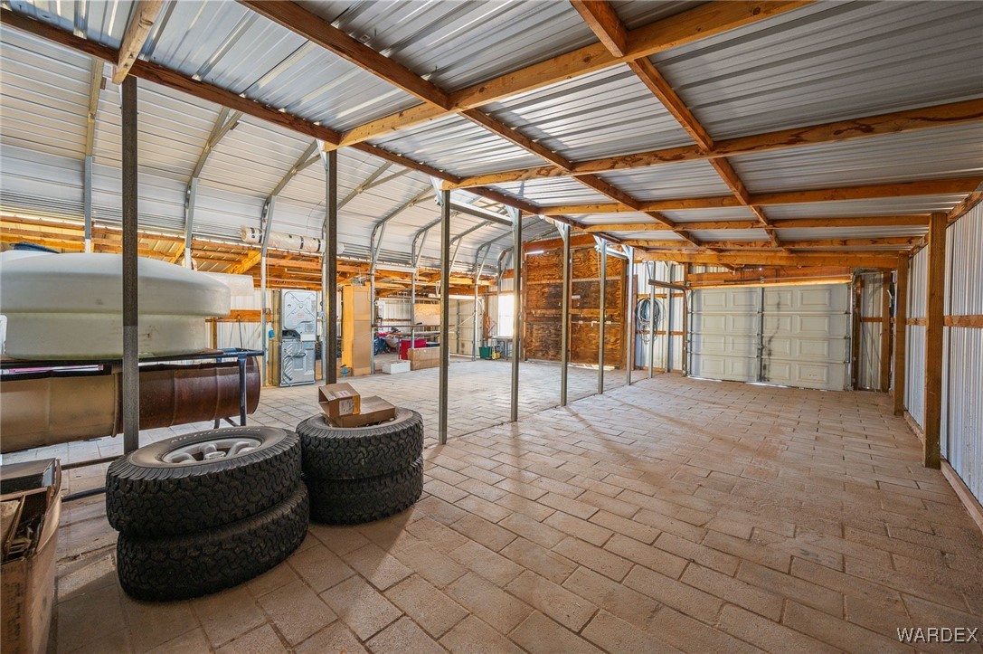 4874 Davis Road Golden Valley, AZ 86413 - Photo 64 of 72 Garage