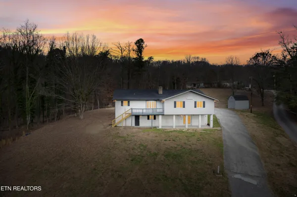 $739,900 | 8431 Rising Sun Drive, Corryton, TN 37721