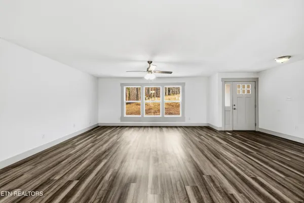 $739,900 | 8431 Rising Sun Drive, Corryton, TN 37721