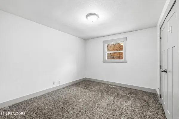 $739,900 | 8431 Rising Sun Drive, Corryton, TN 37721