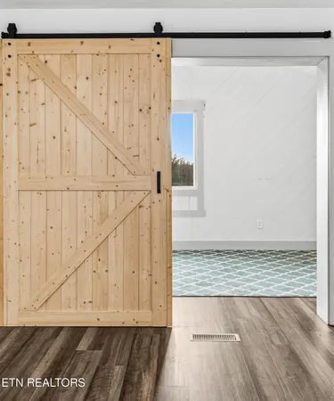 $739,900 | 8431 Rising Sun Drive, Corryton, TN 37721