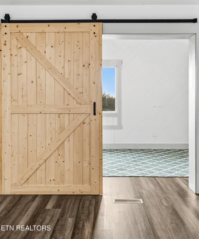 $749,500 | 8431 Rising Sun Drive, Corryton, TN 37721