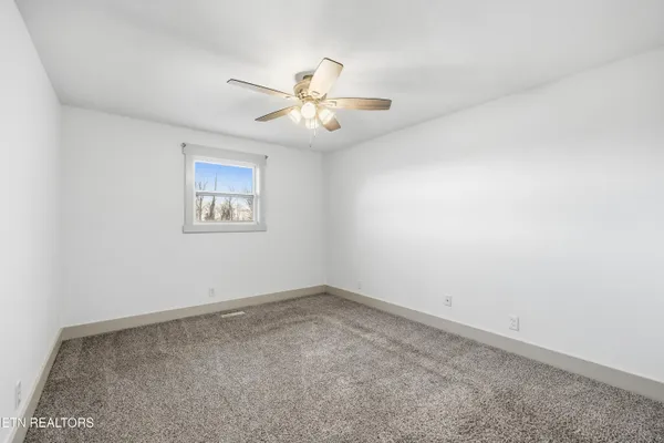 $739,900 | 8431 Rising Sun Drive, Corryton, TN 37721