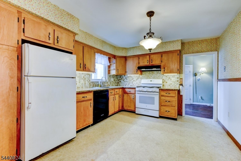 40 Mechanic Street Somerville, NJ 08876 - Photo 8 of 20