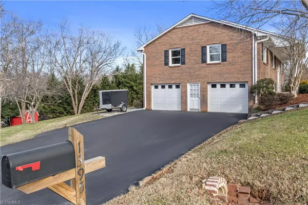 $419,500 | 1395 Glen Oaks Road, Clemmons, NC 27012
