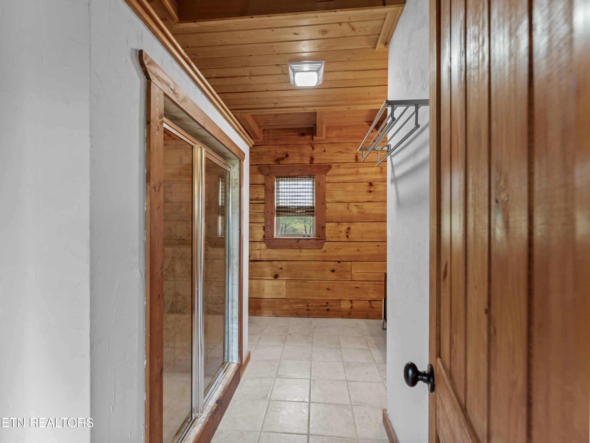 155 George Thomas Road Vonore, TN 37885 - Photo 24 of 51 a view of elevator