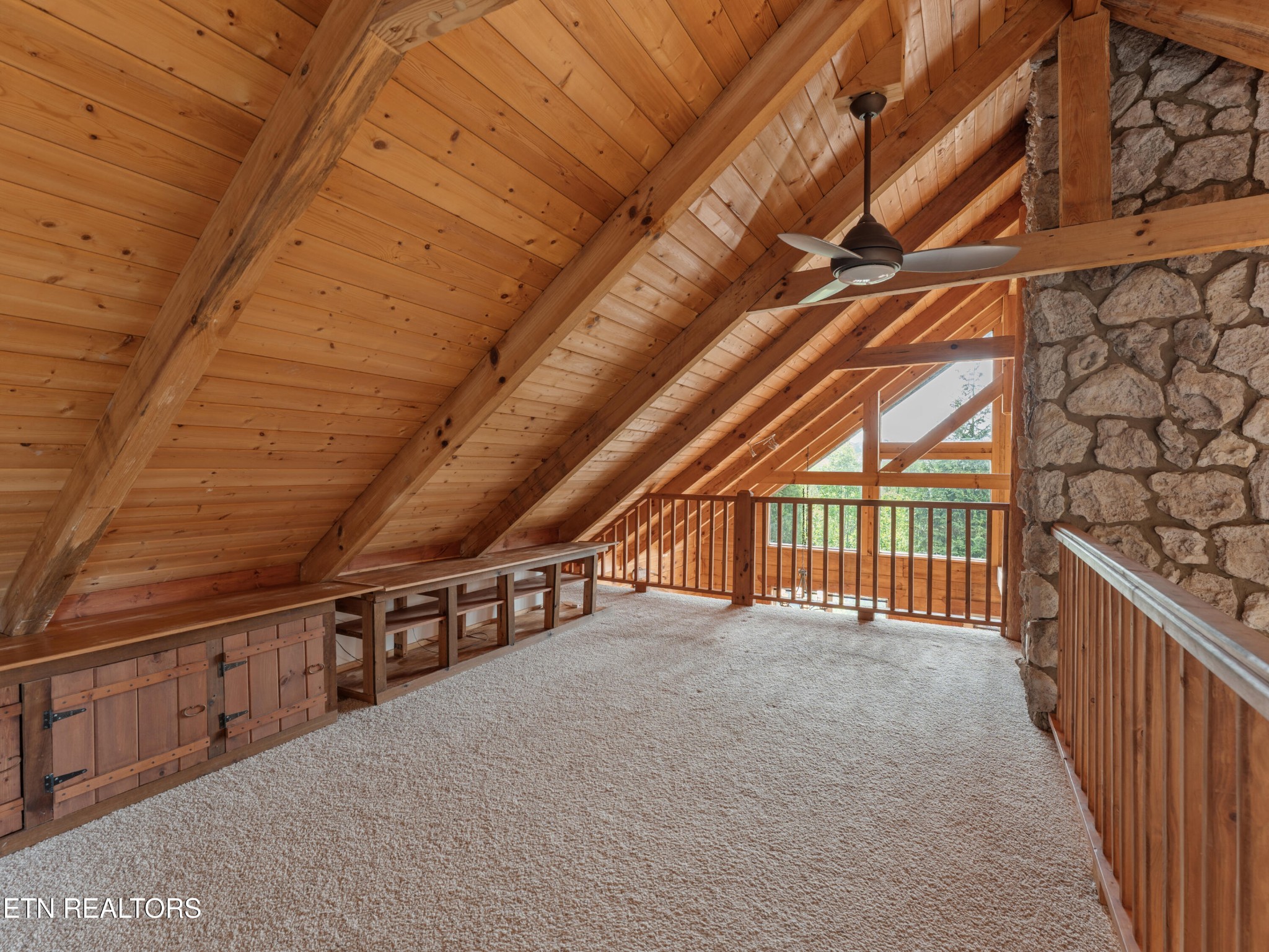 155 George Thomas Road Vonore, TN 37885 - Photo 30 of 51 a view of an empty room with windows