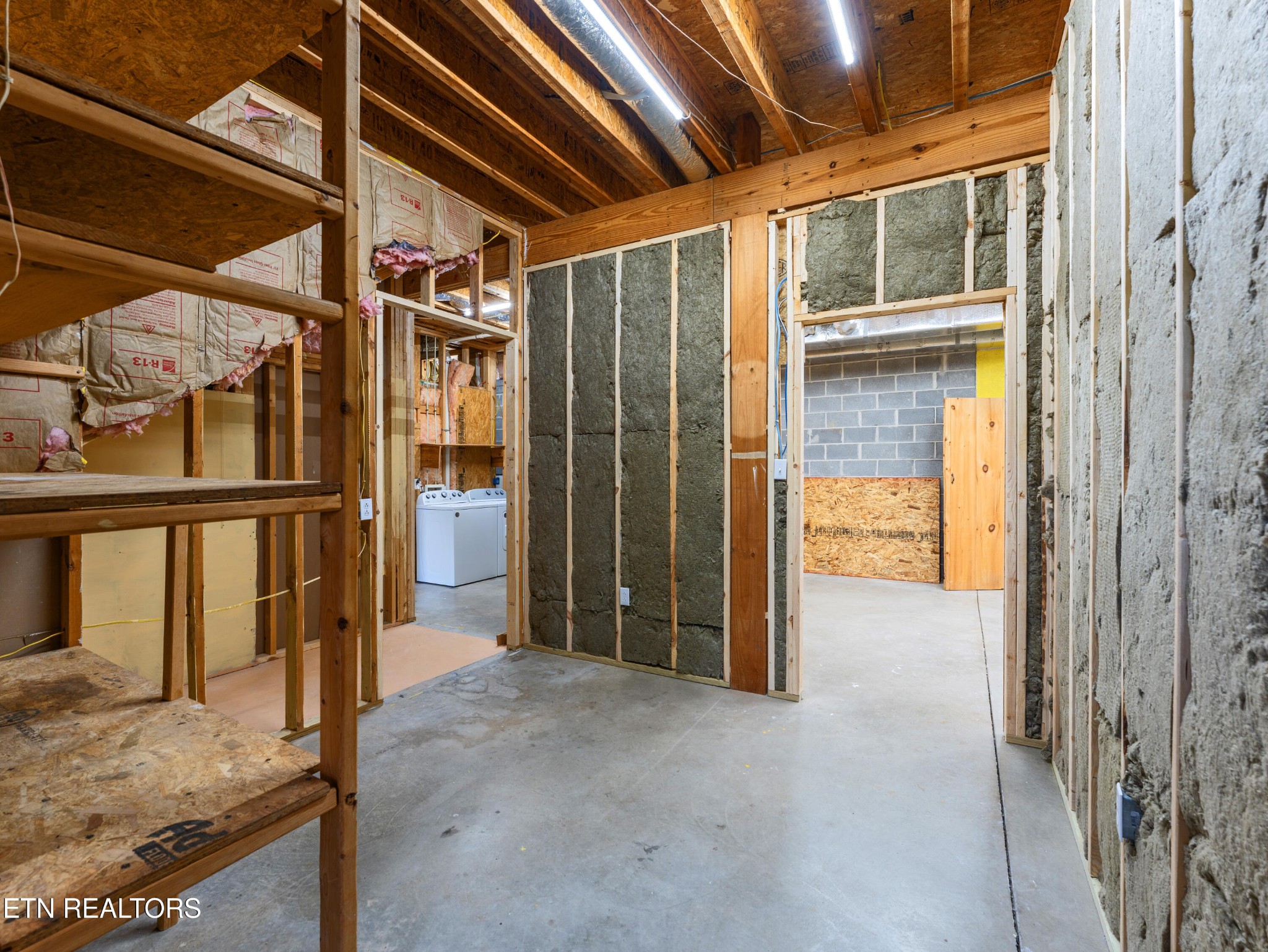 155 George Thomas Road Vonore, TN 37885 - Photo 37 of 51 a view of entryway