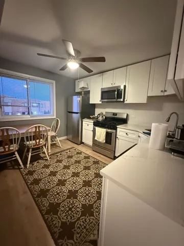 $1,800 | 1498 East Ports O Call Drive, Unit 2S, Palatine, IL 60074