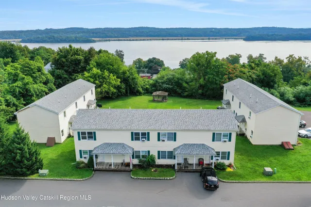 $1,950 | 87 Delaware Street, Glasco, NY 12432