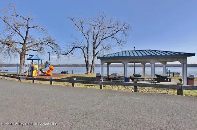 $1,950 | 87 Delaware Street, Glasco, NY 12432