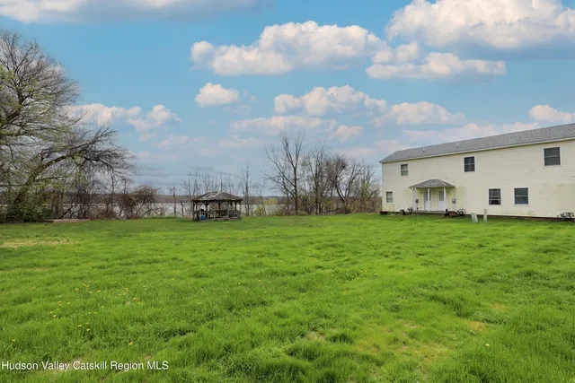 $1,950 | 87 Delaware Street, Glasco, NY 12432