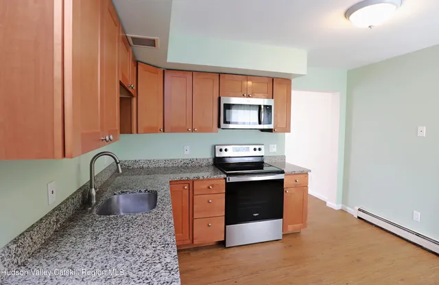 $1,950 | 87 Delaware Street, Glasco, NY 12432