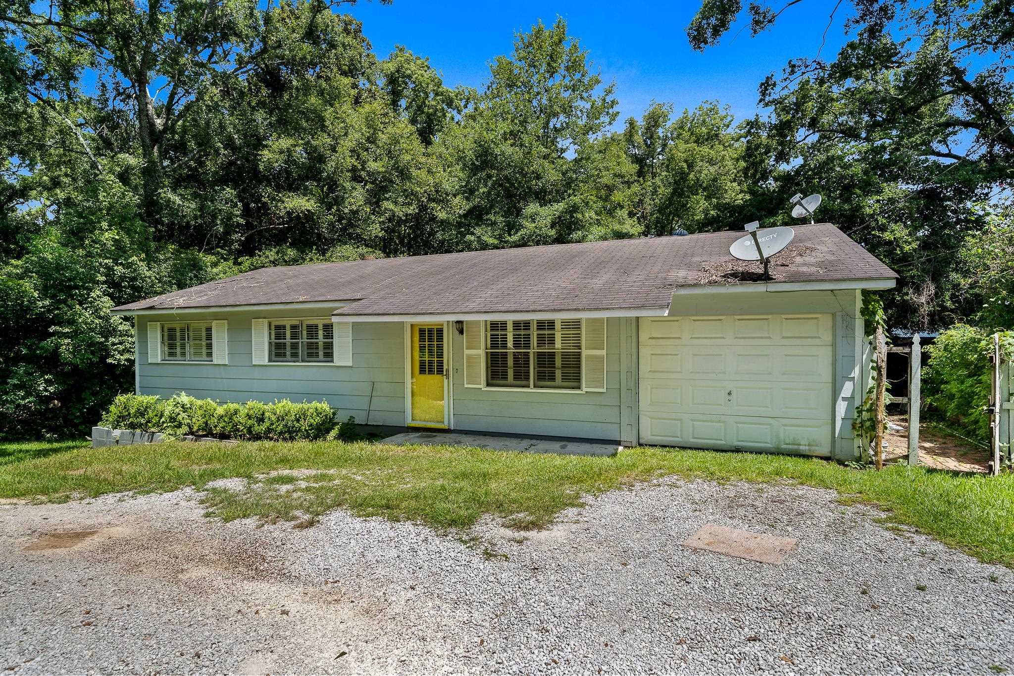 697 Morphy Avenue Fairhope, AL 36532 - Photo 1 of 16