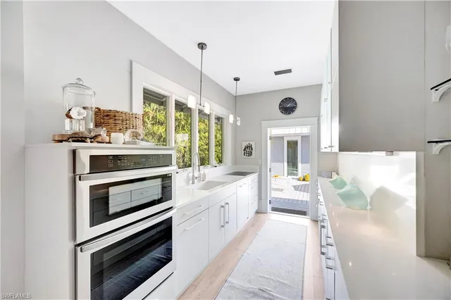 $30,000 | 1375 Gordon Drive, Naples, FL 34102