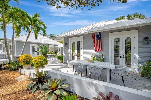 $30,000 | 1375 Gordon Drive, Naples, FL 34102