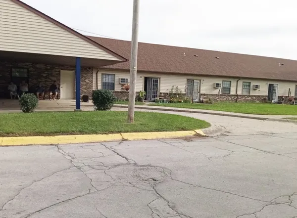 $768 | 102 Price Street, Lynn, IN 47355