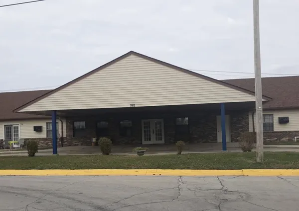 $768 | 102 Price Street, Lynn, IN 47355