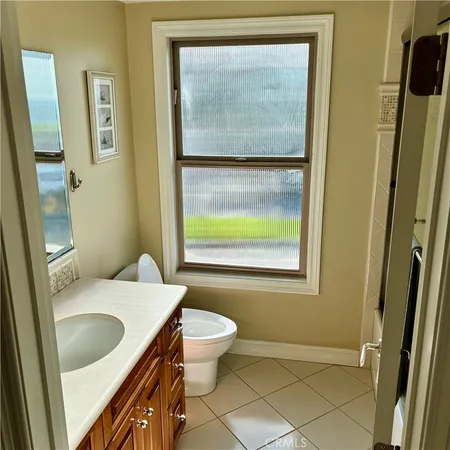 $1,895 | 100 Paseo De La Playa, Redondo Beach, CA 90277