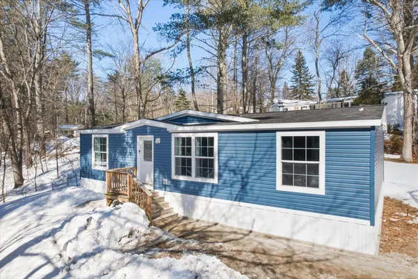 $219,000 | 7 Pinecrest Circle, Allenstown, NH 03275