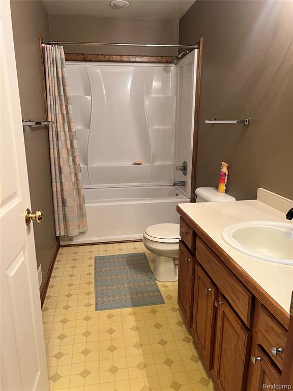 11771 Lehring Road Byron, MI 48418 - Photo 17 of 32 Gallery Image 17