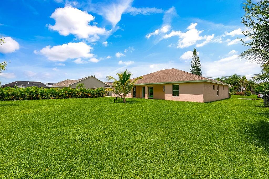 2942 Southeast Bella Road Port St. Lucie, FL 34984 - Photo 24 of 25 2942-SE-Bella-Rd-045-1024