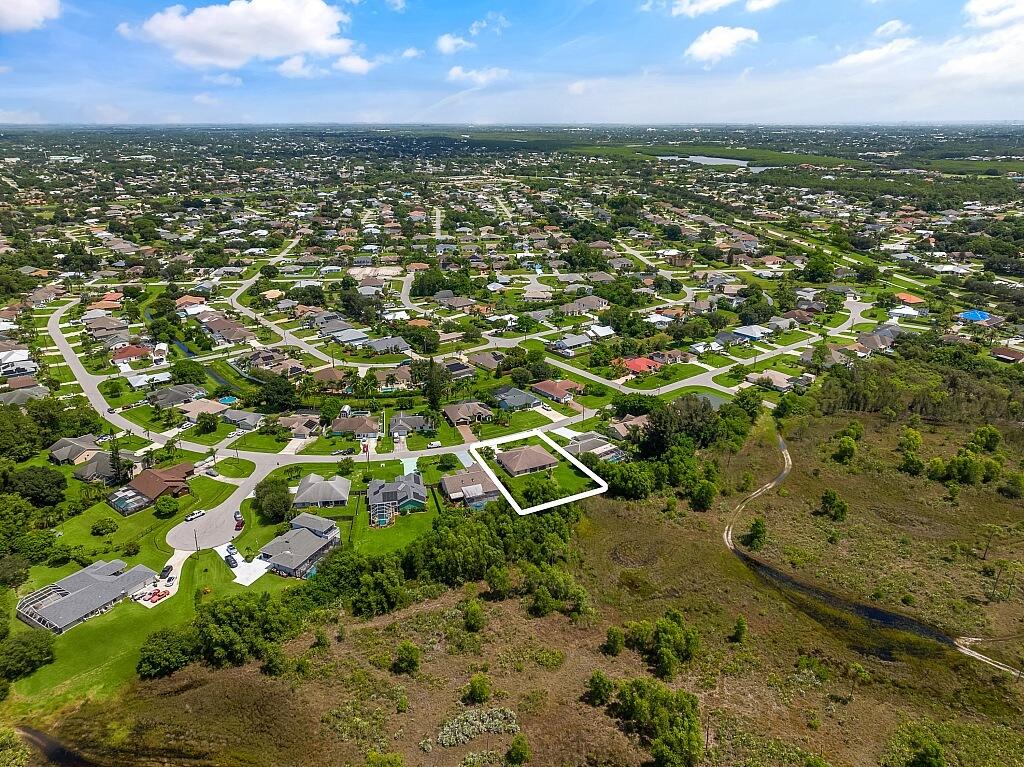 2942 Southeast Bella Road Port St. Lucie, FL 34984 - Photo 6 of 25 2942-SE-Bella-Rd-005-1024