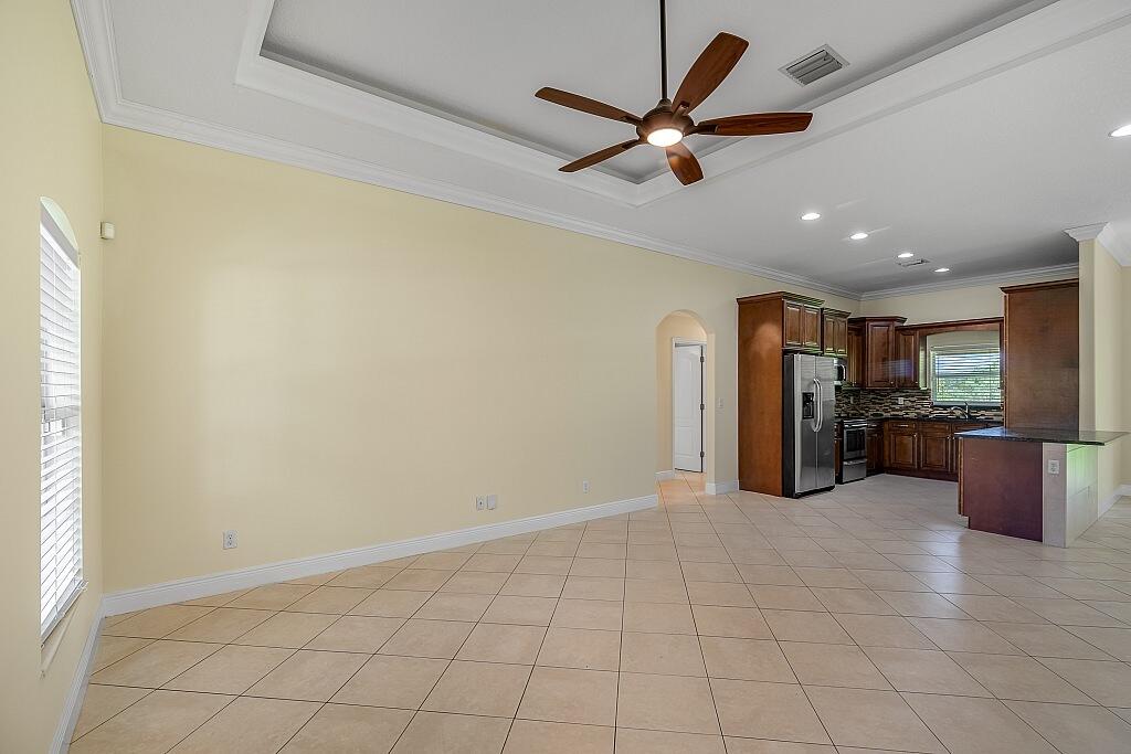 2942 Southeast Bella Road Port St. Lucie, FL 34984 - Photo 10 of 25 2942-SE-Bella-Rd-017-1024