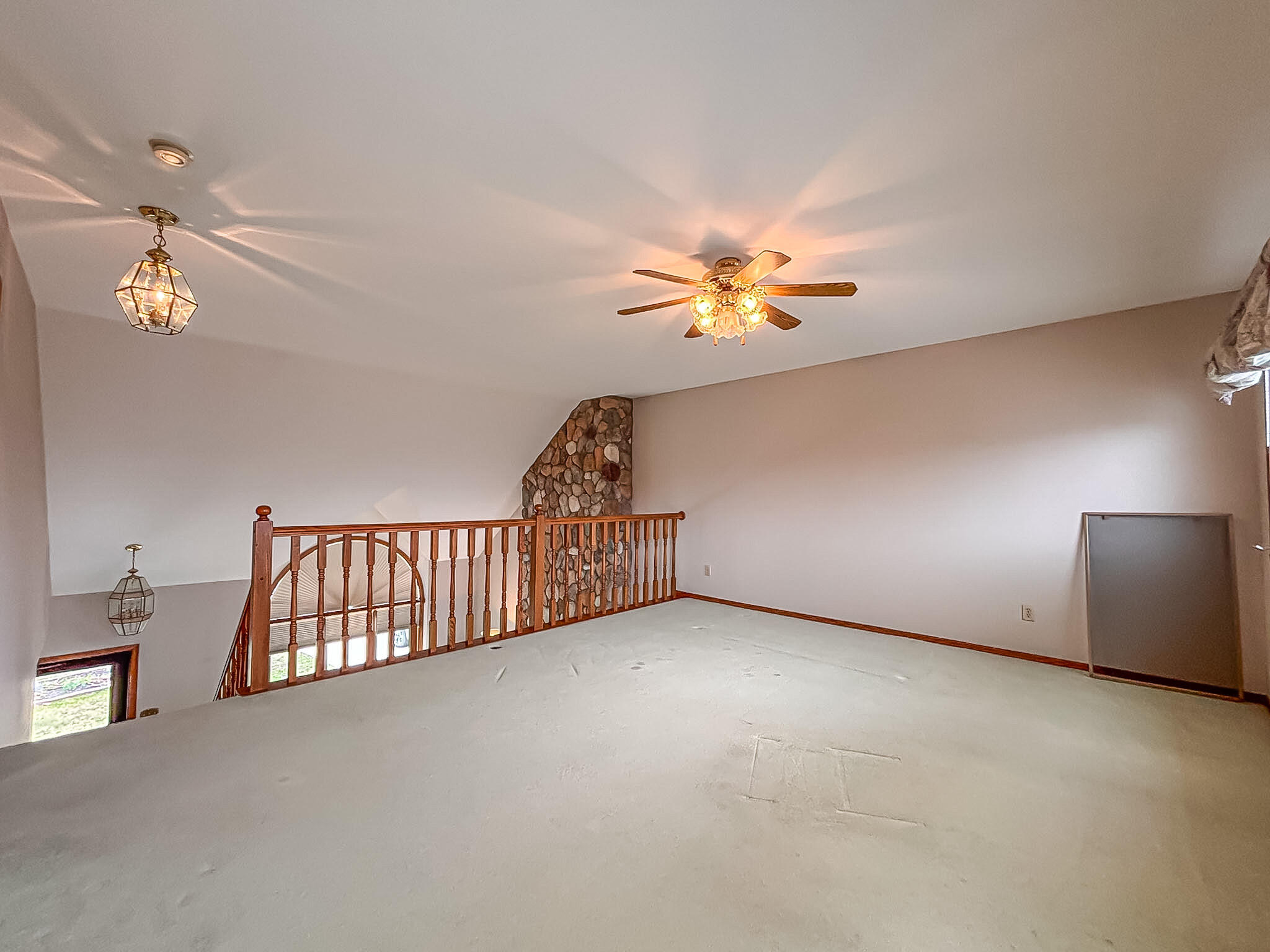 7236 South Hillendale Drive Franklin, WI 53132 - Photo 13 of 38 Loft