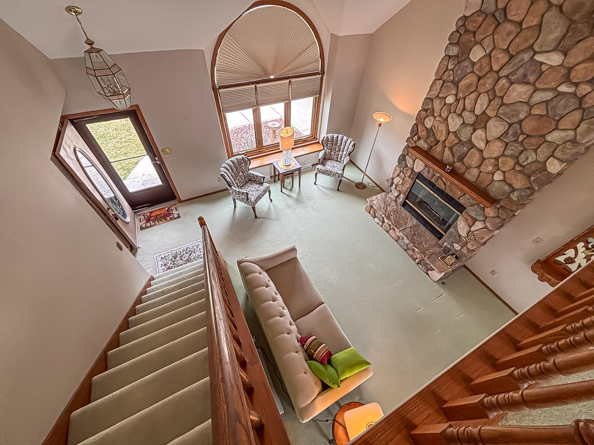 7236 South Hillendale Drive Franklin, WI 53132 - Photo 6 of 38 Great room