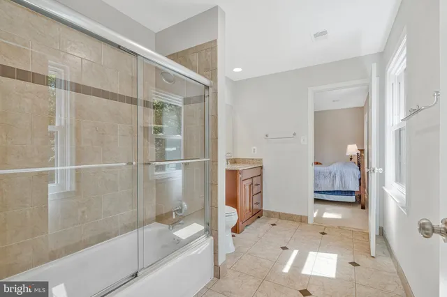 a view of a livingroom with furniture