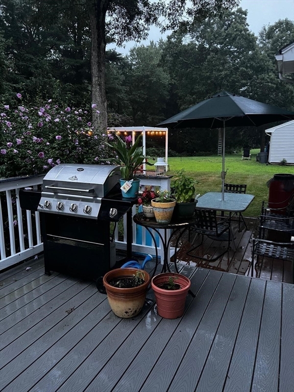 76 Stagecoach Road Holliston, MA 01746 - Photo 29 of 37