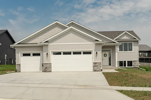 $469,900 | 1812 Brandt Drive Northeast, Byron, MN 55920