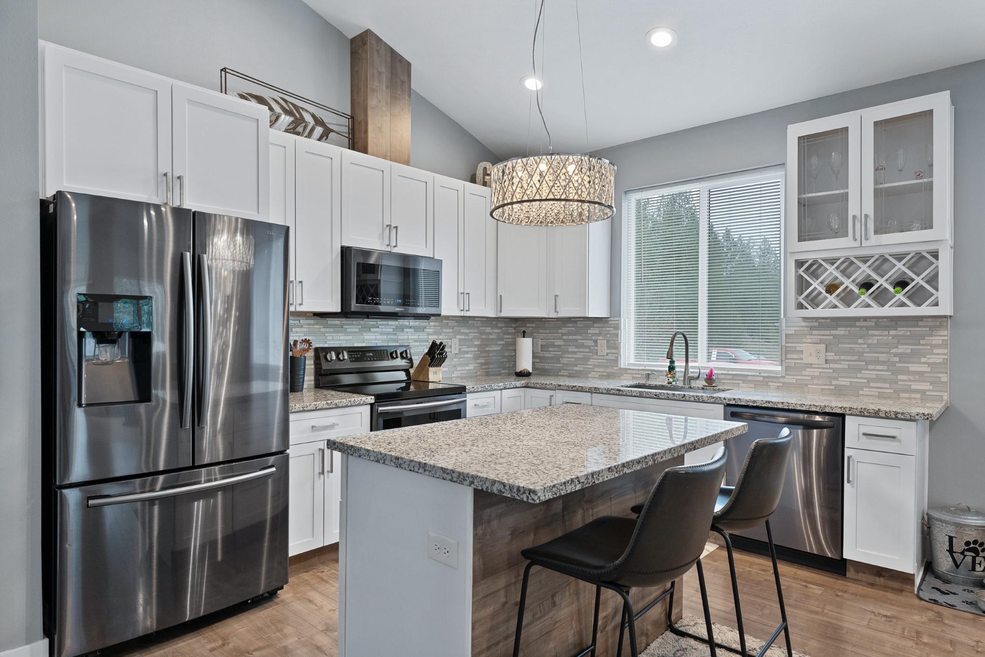 17917 North Division Road Colbert, WA 99005 - Photo 7 of 32