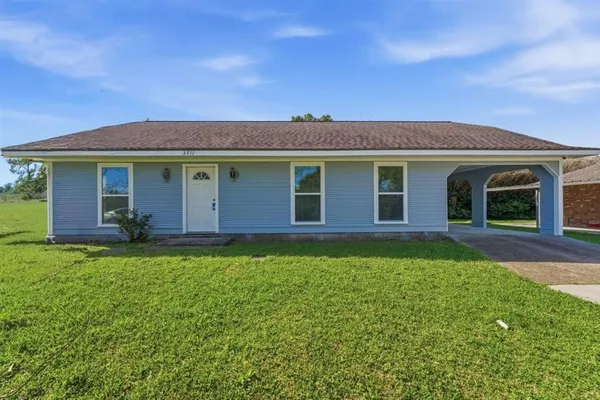 $1,450 | 3711 Lawrence Lane, Lake Charles, LA 70605