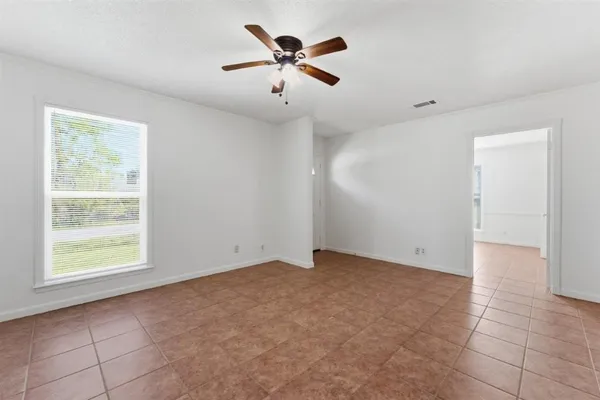 $1,450 | 3711 Lawrence Lane, Lake Charles, LA 70605