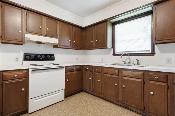 $1,450 | 3711 Lawrence Lane, Lake Charles, LA 70605