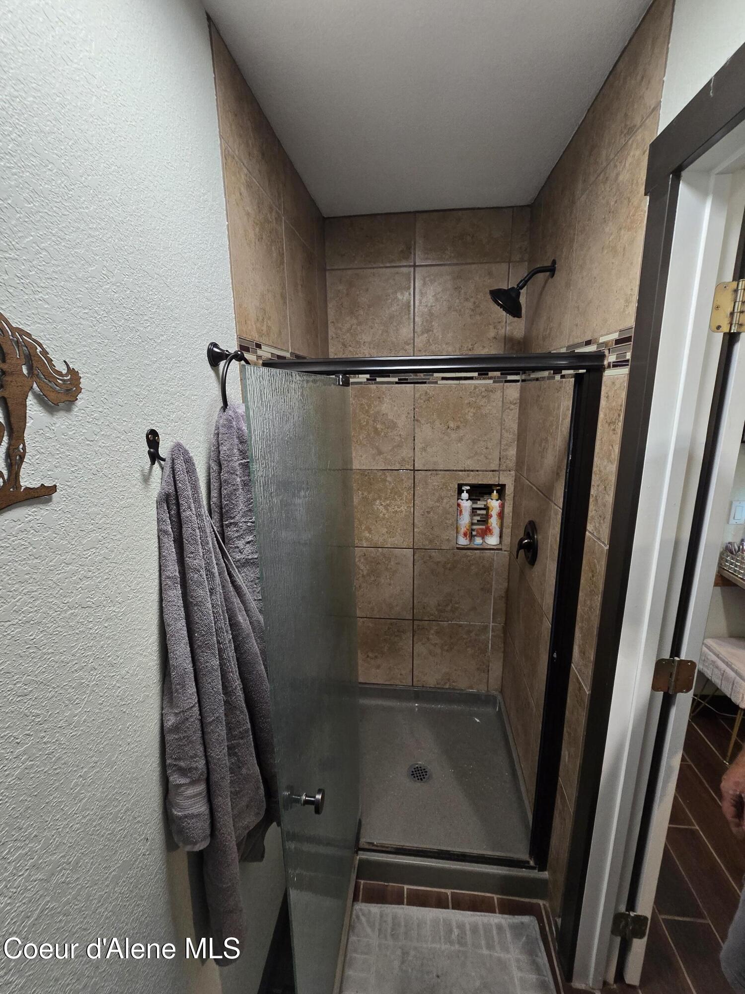 15383 Vernon Street Rathdrum, ID 83858 - Photo 25 of 40 Primary Shower