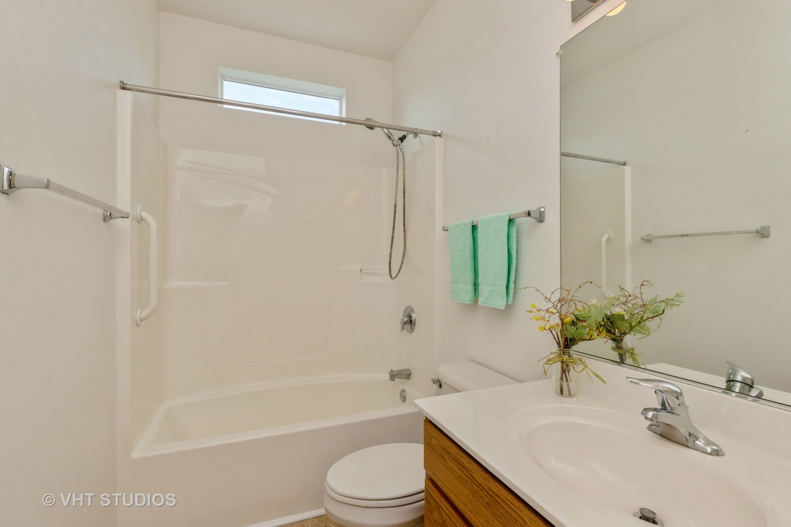3421 Stretch Run Road Grayslake, IL 60030 - Photo 11 of 17 Gallery Image 11