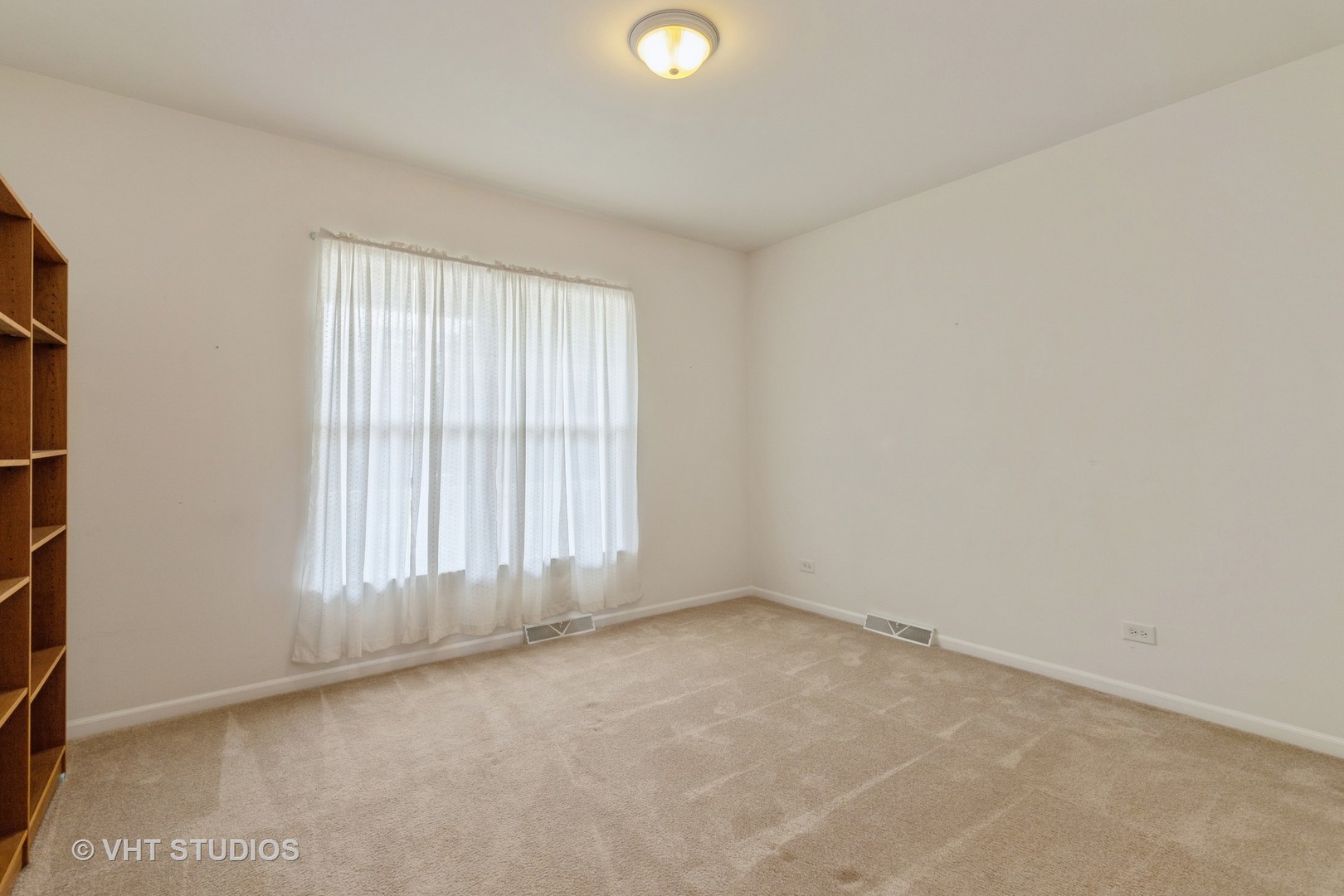 3421 Stretch Run Road Grayslake, IL 60030 - Photo 10 of 17 Gallery Image 10
