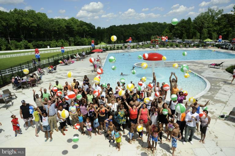 4017 Ranch Road Upper Marlboro, MD 20772 - Photo 13 of 15 Community Pool
