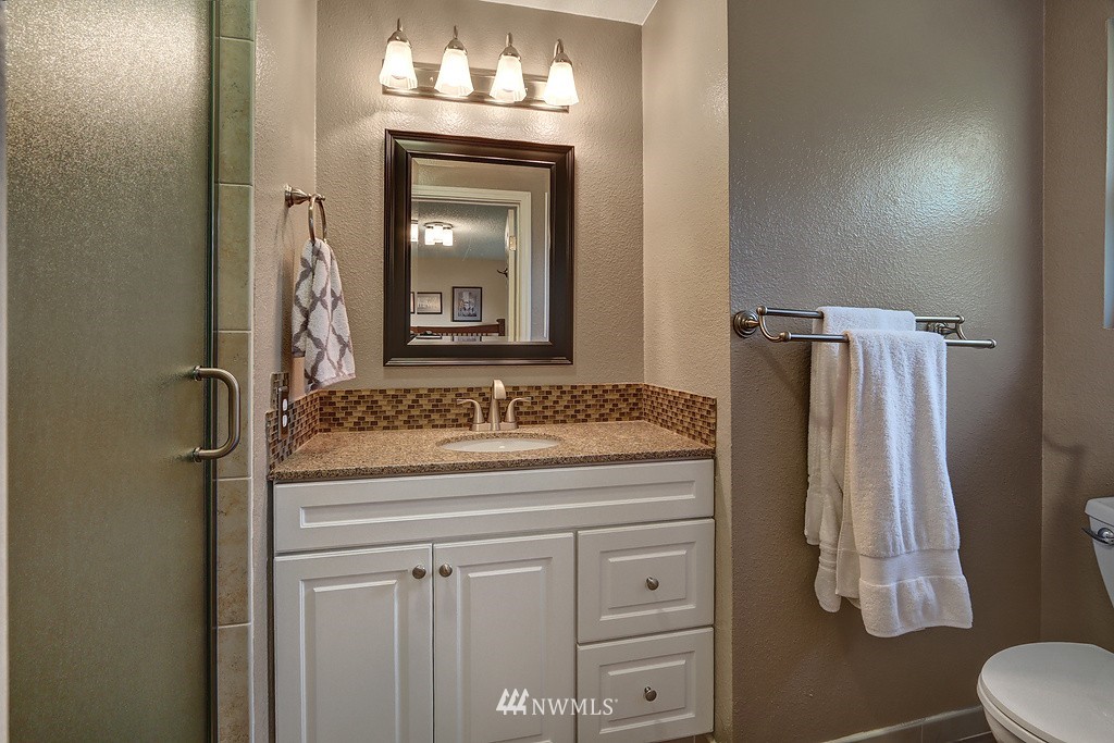 4319 Northeast 20th Street Renton, WA 98059 - Photo 12 of 18