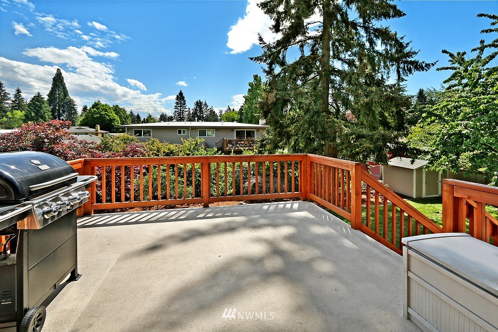 4319 Northeast 20th Street Renton, WA 98059 - Photo 16 of 18