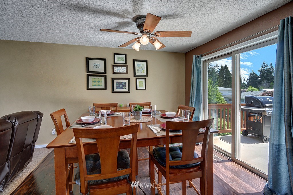 4319 Northeast 20th Street Renton, WA 98059 - Photo 6 of 18